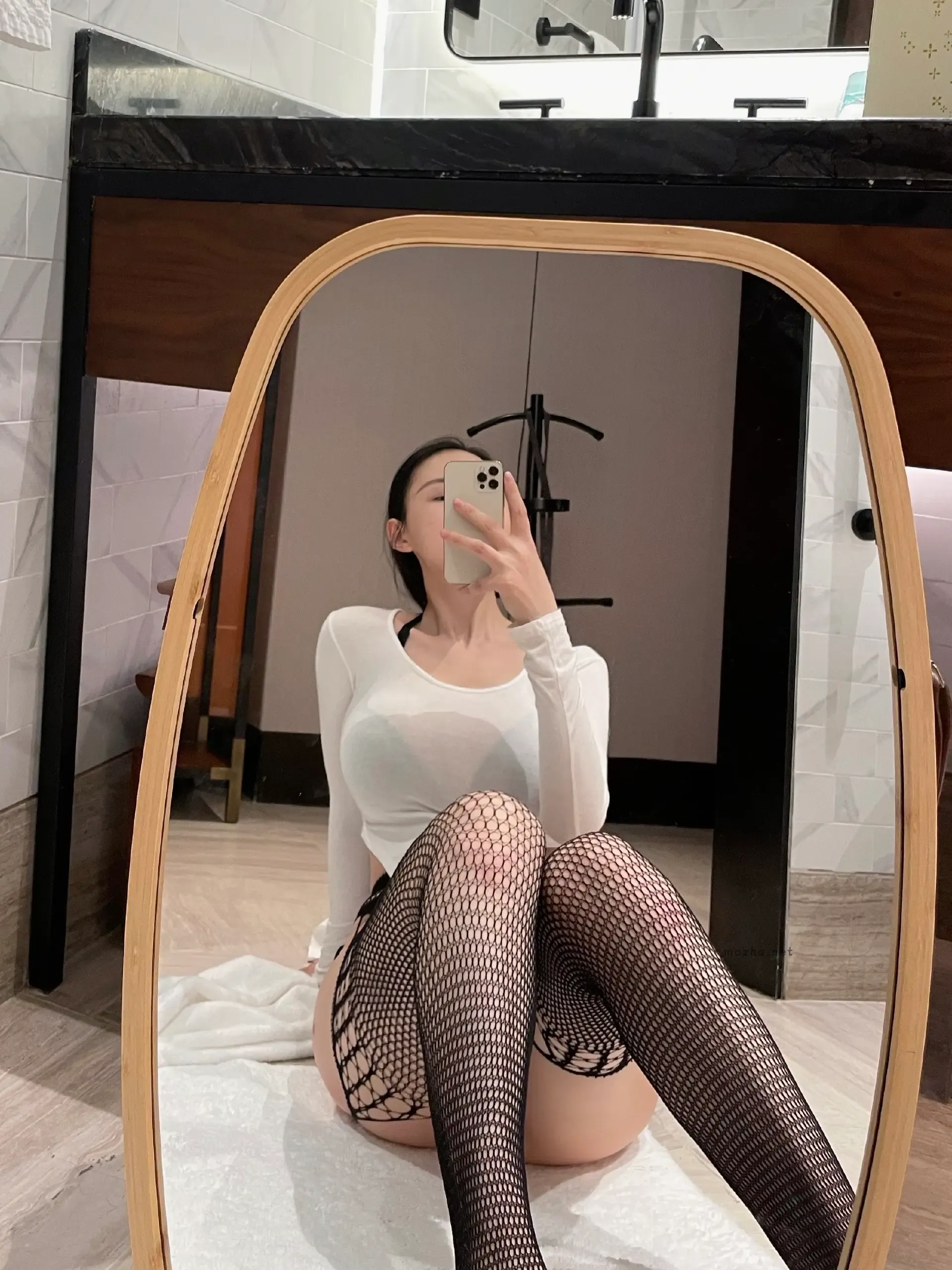 左公子 –  细渔网袜【10P】